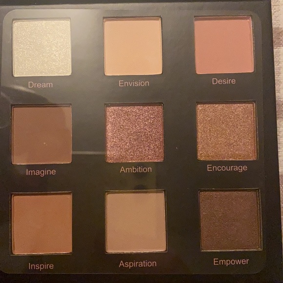 Real her eyeshadow palette - Picture 6 of 7